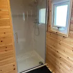 Three Peaks Pods 营地