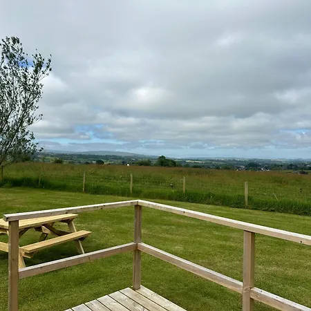Three Peaks Pods 营地 Bentham