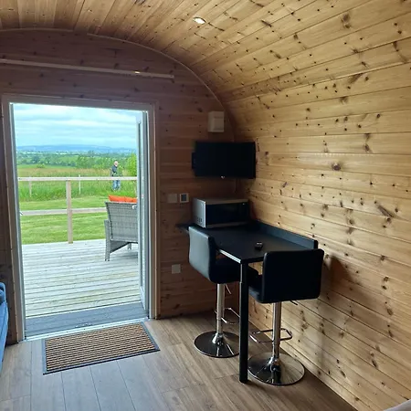 Three Peaks Pods * Bentham